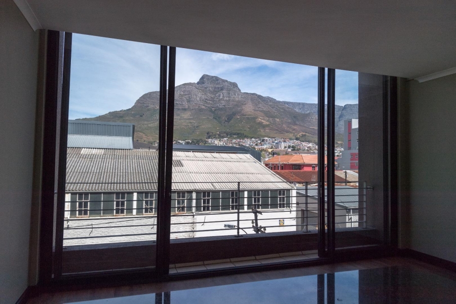 To Let 1 Bedroom Property for Rent in Woodstock Western Cape